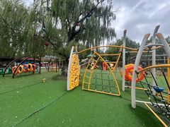 -雪山彩虹谷景区