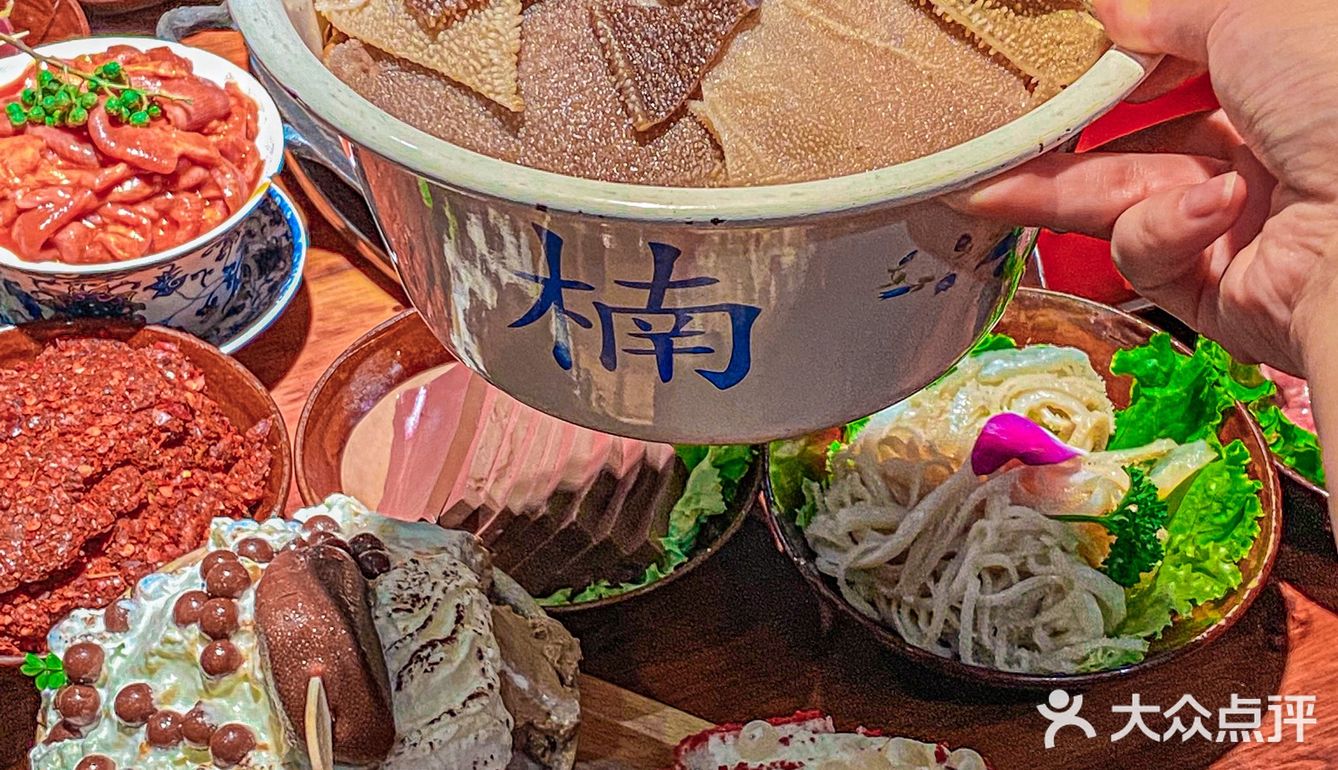 西安这家火锅才是天花板吧‼️菠萝牛肉绝了！