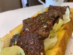 面包诱惑一口牛-名苑皇宫酒家(来魅力壁画村店)