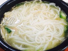 -桥香园正宗过桥米线(机场五店)