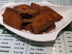 -沙枣树辣子鸡•新疆家常菜(喀什西路店)