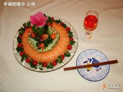 特色菜——三文鱼刺身-国人川菜(李家村建东街店)