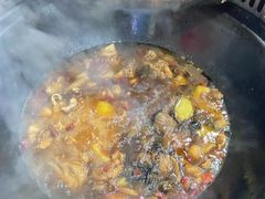 小笨鸡蘑菇锅-炮爷东北铁锅炖(棠安路店)