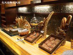 -岷山饭店-芝芝自助餐厅