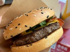 安格斯芝士厚牛堡-麦当劳(合肥之心城店)