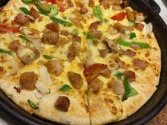 新奥尔良风情烤肉披萨-必胜客(济微路店)