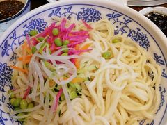 -亿诣蝎府炸酱面羊蝎子火锅(酷车小镇店)