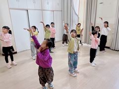 -童学馆·诗书礼乐少儿国学(光谷天地店)