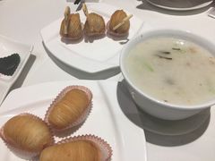 金牌榴莲酥-唐宫海鲜舫