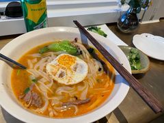 9块钱的煎蛋-漆黑觉米粉(三里屯店)