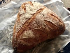蓝莓三角芝士-Juicy Bakery(大学路店)