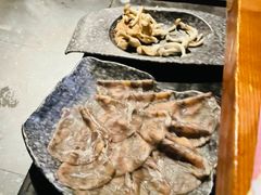 -新哥老官·畅吃123·美蛙世界(苏宁广场店)
