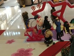 -梅龙镇广场