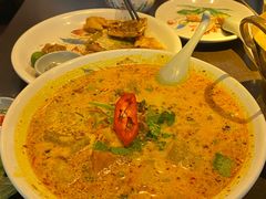 -大头虾越式风味餐厅(光明广场店)