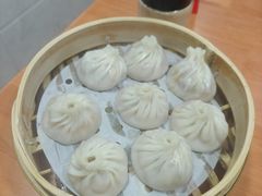 -莱莱小笼·乔艾