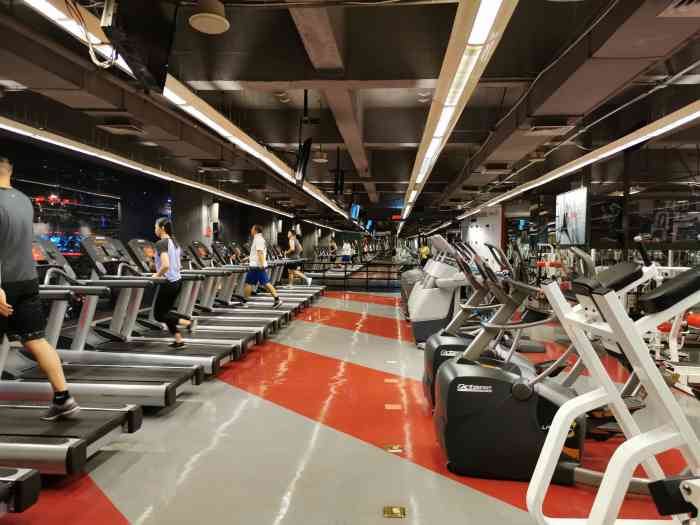 美格菲健身中心(高新会所店)-"带着我家大娃来上个私教课,大娃第一次