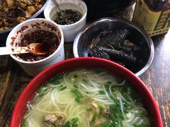 -正宗李家土鸡米线店