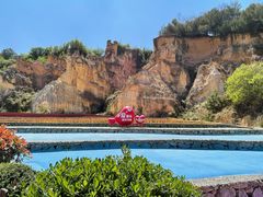 -彩色沙林风景区