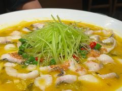 -山城外·非遗酸菜鱼(盛龙广场店)