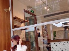 -Line 咖啡(石厦花园店)