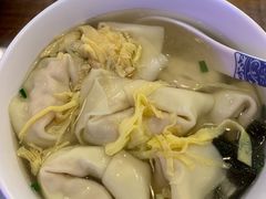 一两开洋-笑来喜馄饨小笼工坊店(湖滨街店)