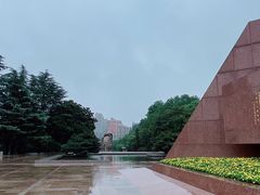 -上海市龙华烈士陵园