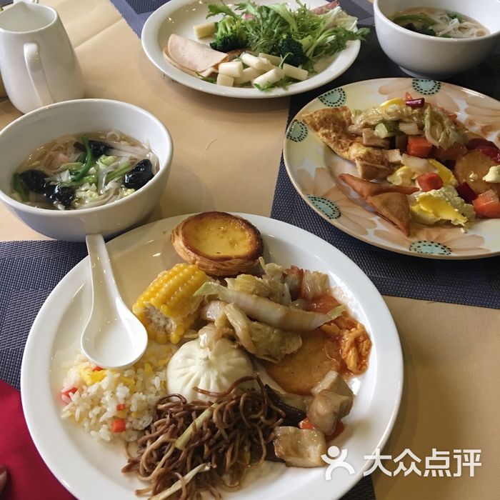 長城飯店絲綢之路餐廳景觀位圖片-北京自助餐-大眾點評網