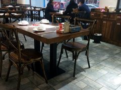 大堂-庞家烧烤客栈(炮台山店)