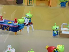 -泡泡玛特POPMART(侨福芳草地店)