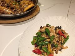 -五谷丰登农家院·地道胶东菜·海鲜烧烤(威海店)