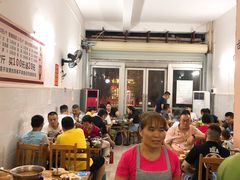 大堂-周良天山牛杂城(天山路总店)