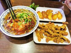 -爆炸头阿姨小四川正宗川味小吃(无任何分店)