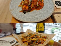 -Mark&Mars Restaurant