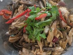 干锅鹿茸菇-味好美土菜(迎宾东路店)