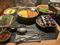 -三出山火锅(南京万象天地店)