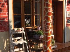 门面-长颈鹿咖啡(大学路店)