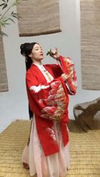 点击看大图 补妆后给的拍摄花絮~醉了不-美云庭古装·格格服汉服·京城旅拍(北京店)