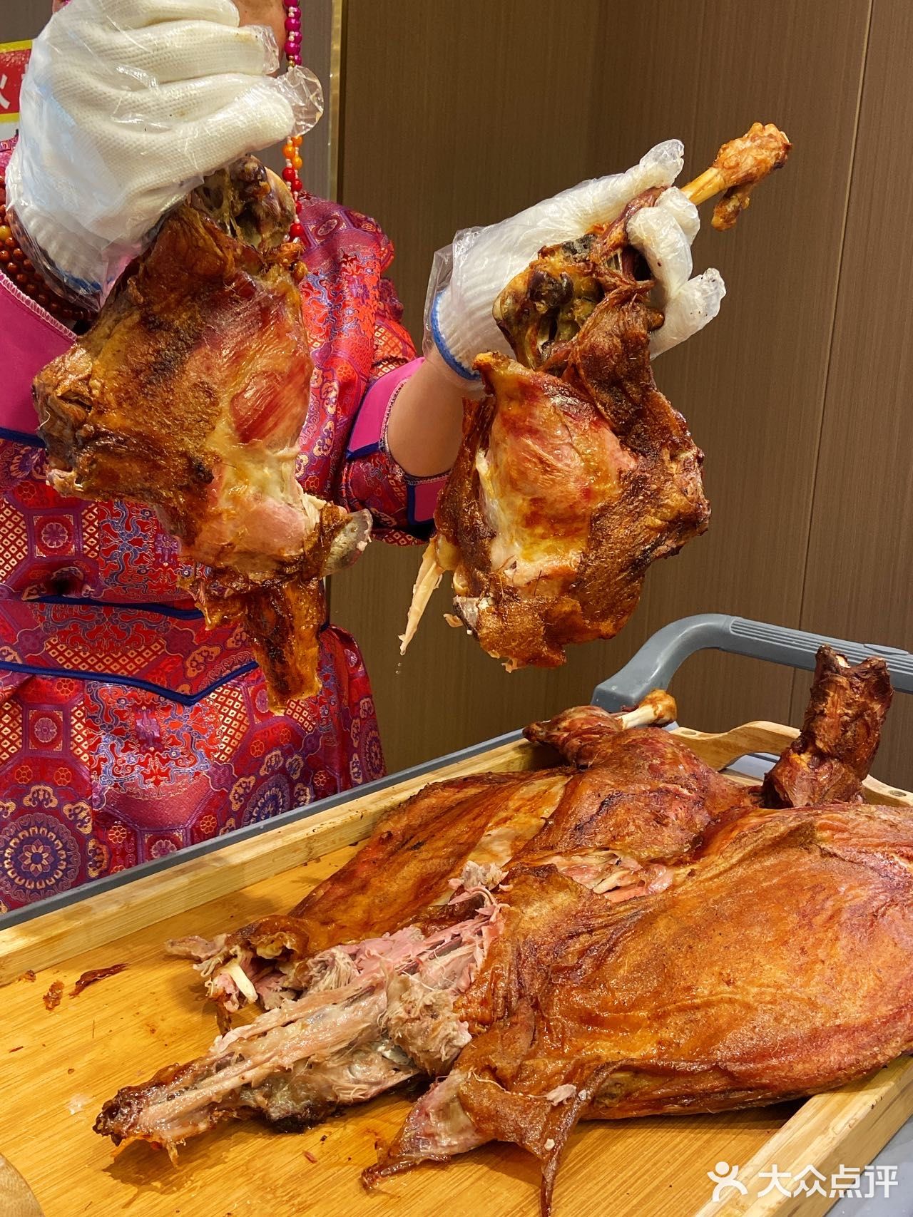 杭州必打卡美食｜313羊庄烤全羊巨好吃