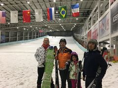 -乔波室内滑雪场