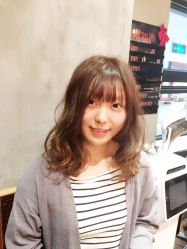 -PE SALON