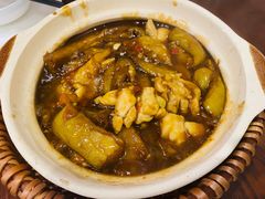 咸鱼鸡粒茄子煲-熠盛粤味(永康路店)
