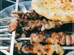-烤肉小伙烤肉店