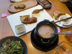 -莲餐厅·湖北菜·潜江小龙虾店(愚园路店)