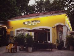 门面-火车头法国西餐厅