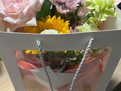 -何兮花店·气球派对鲜花店(马桥银春路万科城店)