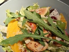 -卡普里披萨·牛扒·下午茶
