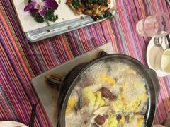 -香巴拉云南餐厅(华莱坞店)