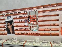 -吴良材眼镜(南翔印象城MEGA店)