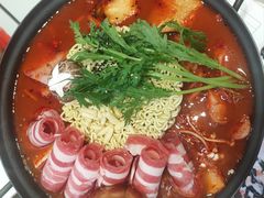 肥牛芝士部队火锅-崔解放·朝韩大排档(虹悦城店)