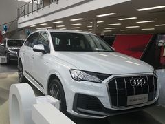 -北京国服信奥兴奥迪4S店(古城店)